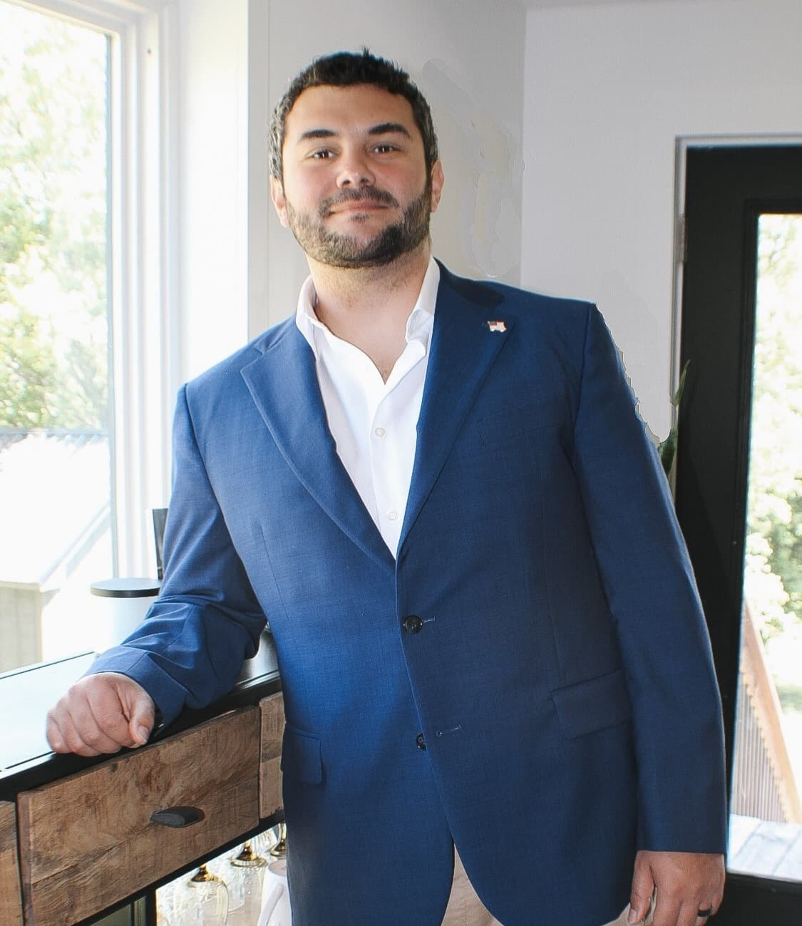 Professional portrait of Daniel Davis